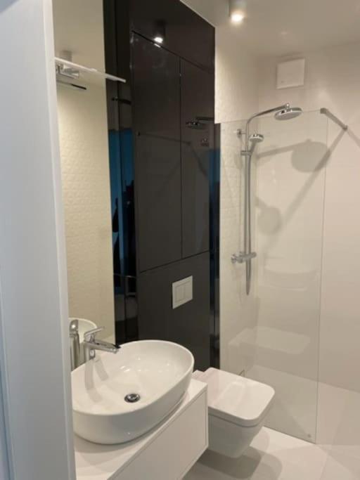 Apartament Z Widokiem Na Morze Miedzyzdroje Esterno foto